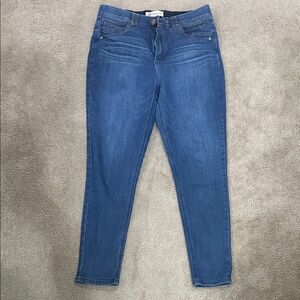 Women’s jeans Democracy size 12 skinny mid rise stretch Ab technology